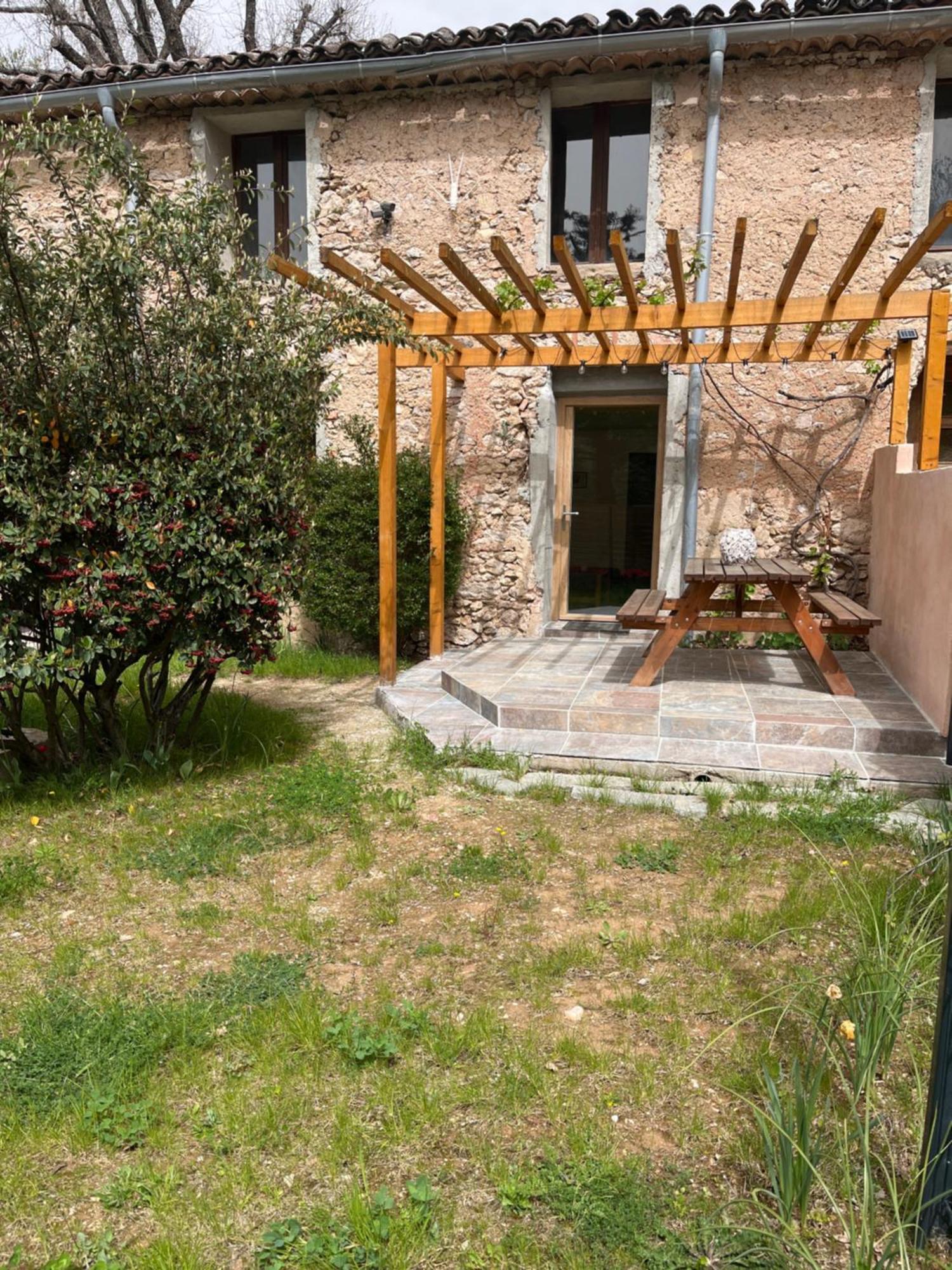 Apartamento La Bastide Aux Iris - Les Capucines Villecroze Exterior foto